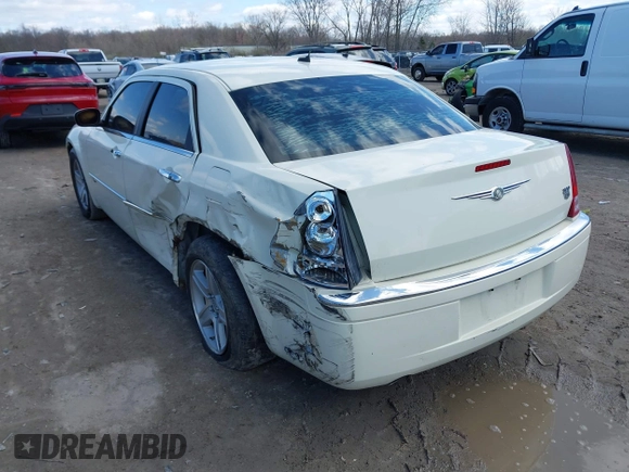 2008 Chrysler 300 C Hemi with VIN 2C3KA63H18H335807, listed as a IAAI auction lot 41986105 with 149,837 mi miles and . Bid and sale history available at carsss.com. Image 3.