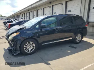 2011 Toyota Sienna XLE AAS с VIN 5TDYK3DC6BS061906, выставлен на аукционе Copart как лот 64400155 с пробегом 268 831 миль миль и Списание • Salvage title. История ставок и продаж доступна на DreamBid. Изображение 1.