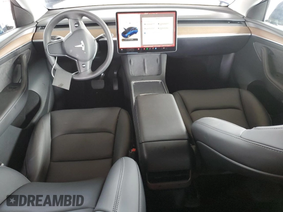 2024 Tesla Model Y Long Range with VIN 7SAYGDEE6RF025366, listed as a Copart auction lot 49328055 with 10,319 mi miles and Salvage Title. Bid and sale history available at DreamBid. Image 8.
