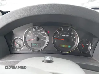 2005 Jeep Grand Cherokee Limited z VIN 1J4HR58N45C670673, wystawiony jako IAAI lot #42849069 z przebiegiem 141 435 mil mil oraz . Historia ofert i sprzedaży dostępna na DreamBid. Obrazek 7.