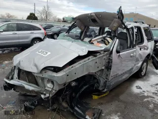 2002 Mercury Mountaineer Convenience w/4.6L with VIN 4M2ZU86WX2UJ22053, listed as a Copart auction lot 43076725 with 0 mi miles and Non Repairable. Bid and sale history available at carsss.com. Image 1.