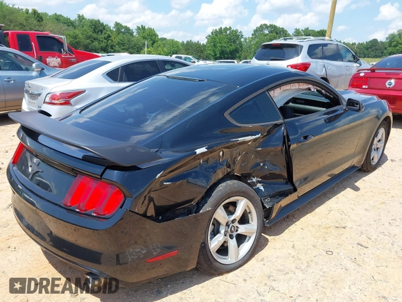 2017 Ford Mustang V6 z VIN 1FA6P8AM6H5342594, wystawiony jako IAAI lot #42479187 z przebiegiem 103 861 mil mil oraz . Historia ofert i sprzedaży dostępna na DreamBid. Obrazek 4.