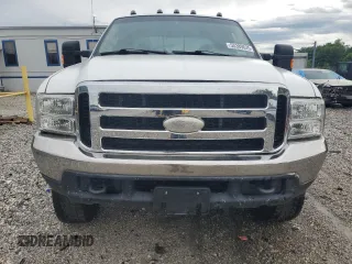 2000 Ford F-250 XL with VIN 1FTNW21F3YEC28124, listed as a Copart auction lot 55389625 with 378,509 mi miles and Clean title. Bid and sale history available at DreamBid. Image 5.
