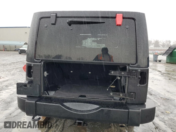 2018 Jeep Wrangler JK Unlimited Sahara with VIN 1C4BJWEG3JL918792, listed as a Copart auction lot 84415624 with 0 mi miles and Clean Title. Bid and sale history available at carsss.com. Image 6.