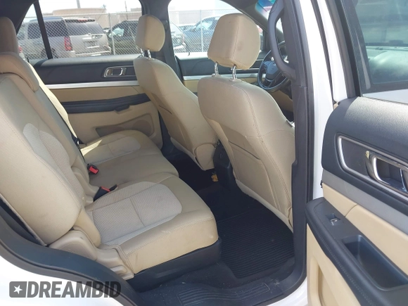 2016 Ford Explorer XLT with VIN 1FM5K7D87GGA58287, listed as a IAAI auction lot 41724911 with 137,086 mi miles and . Bid and sale history available at carsss.com. Image 8.