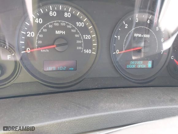 2005 Jeep Grand Cherokee Laredo with VIN 1J8HR48N55C556383, listed as a IAAI auction lot 41814624 with 189,102 mi miles. Bid and sale history available at carsss.com. Image 7.