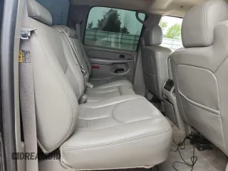 2005 GMC Sierra 2500HD SLE z VIN 1GTHK23U35F816096, wystawiony jako Copart lot #60911045 z przebiegiem 155 164 mil mil oraz Czysty tytuł • Clean title. Historia ofert i sprzedaży dostępna na DreamBid. Obrazek 10.