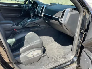 2014 Porsche Cayenne Diesel z VIN WP1AF2A21ELA47282, wystawiony jako Copart lot #52971405 z przebiegiem 162 151 mil mil oraz Czysty tytuł • Clean title. Historia ofert i sprzedaży dostępna na DreamBid. Obrazek 5.