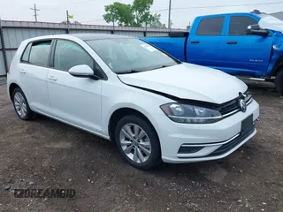 2021 Volkswagen Golf TSI z VIN 3VWG57AU9MM001027, wystawiony jako IAAI lot #42072074 z przebiegiem 81 819 mil mil oraz . Historia ofert i sprzedaży dostępna na DreamBid. Obrazek 1.