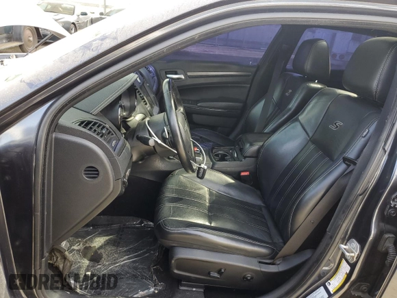 2016 Chrysler 300 with VIN 2C3CCABT4GH220317, listed as a Copart auction lot 47562085 with 110,320 mi miles and Salvage Title. Bid and sale history available at carsss.com. Image 7.