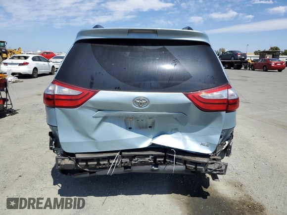 2016 Toyota Sienna XLE с VIN 5TDYK3DC5GS740962, выставлен на аукционе Copart как лот 61189865 с пробегом 75 722 миль миль и Списание • Salvage title. История ставок и продаж доступна на DreamBid. Изображение 6.