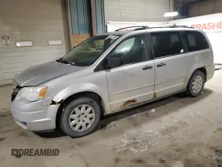 2008 Chrysler Town & Country LX with VIN 2A8HR44H18R687306, listed as a Copart auction lot 44927905 with 196,987 mi miles and Salvage Title. Bid and sale history available at carsss.com. Image 1.