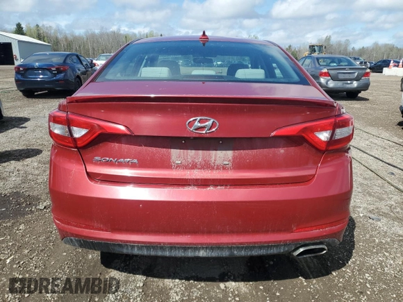 2015 Hyundai Sonata SE z VIN 5NPE24AF9FH216841, wystawiony jako Copart lot #55796585 z przebiegiem 286 795 mil mil oraz Czysty tytuł • Clean title. Historia ofert i sprzedaży dostępna na DreamBid. Obrazek 6.