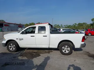2019 Ram 1500 Express z VIN 1C6RR7FT8KS533686, wystawiony jako IAAI lot #41866997 z przebiegiem 199 502 mil mil oraz . Historia ofert i sprzedaży dostępna na DreamBid. Obrazek 15.