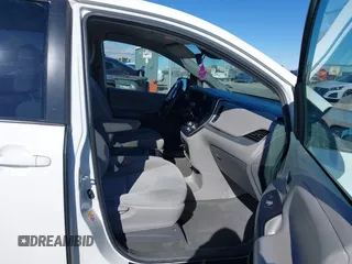 2018 Toyota Sienna LE Auto Access Seat with VIN 5TDKZ3DC9JS962977, listed as a IAAI auction lot 41312680 with 107,538 mi miles. Bid and sale history available at carsss.com. Image 5.