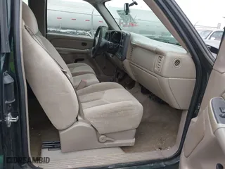 2006 Chevrolet Silverado 1500 LT1 with VIN 1GCEK19V36Z269098, listed as a IAAI auction lot 41949649 with 286,007 mi miles. Bid and sale history available at carsss.com. Image 5.