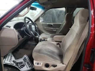 2000 Ford F-150 с VIN 2FTRX17L6YCA84161, выставлен на аукционе Copart как лот 48393345 с пробегом 120 419 миль миль и Списание • Salvage title. История ставок и продаж доступна на DreamBid. Изображение 7.