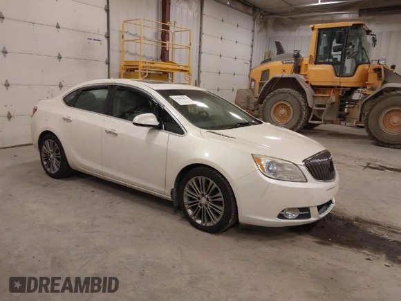 2012 Buick Verano Group z VIN 1G4PS5SK4C4133731, wystawiony jako IAAI lot #41986313 z przebiegiem 135 685 mil mil oraz . Historia ofert i sprzedaży dostępna na DreamBid. Obrazek 1.