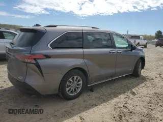 2021 Toyota Sienna XLE z VIN 5TDYRKEC0MS066655, wystawiony jako Copart lot #50241905 z przebiegiem 99 066 mil mil oraz Szkoda całkowita • Salvage title. Historia ofert i sprzedaży dostępna na DreamBid. Obrazek 3.