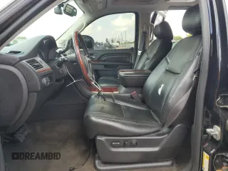 2014 Cadillac Escalade ESV Luxury z VIN 1GYS4HEF8ER211646, wystawiony jako Copart lot #61066035 z przebiegiem 218 137 mil mil oraz Czysty tytuł • Clean title. Historia ofert i sprzedaży dostępna na DreamBid. Obrazek 7.
