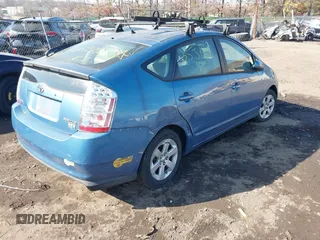 2006 Toyota Prius with VIN JTDKB20U463163128, listed as a IAAI auction lot 41647868 with Not Provided miles. Bid and sale history available at carsss.com. Image 4.