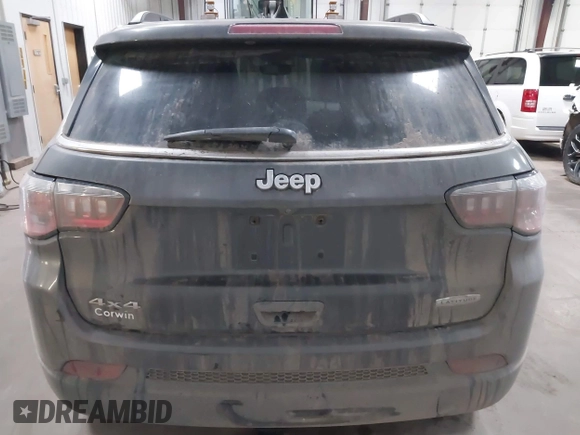 2018 Jeep Compass Altitude z VIN 3C4NJDBB9JT175313, wystawiony jako IAAI lot #41661102 z przebiegiem 101 996 mil mil oraz . Historia ofert i sprzedaży dostępna na DreamBid. Obrazek 16.