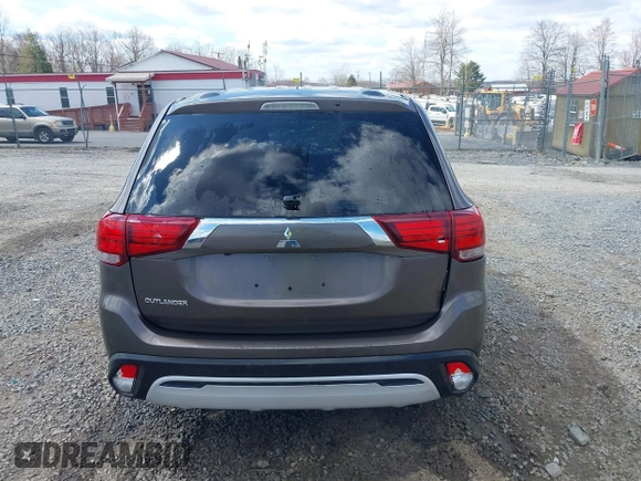 2020 Mitsubishi Outlander ES z VIN JA4AZ3A33LZ015378, wystawiony jako IAAI lot #41887351 z przebiegiem 113 349 mil mil oraz . Historia ofert i sprzedaży dostępna na DreamBid. Obrazek 17.
