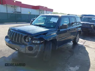 2008 Jeep Patriot Sport z VIN 1J8FT28WX8D519480, wystawiony jako IAAI lot #42119775 z przebiegiem 162 594 mil mil oraz . Historia ofert i sprzedaży dostępna na DreamBid. Obrazek 2.