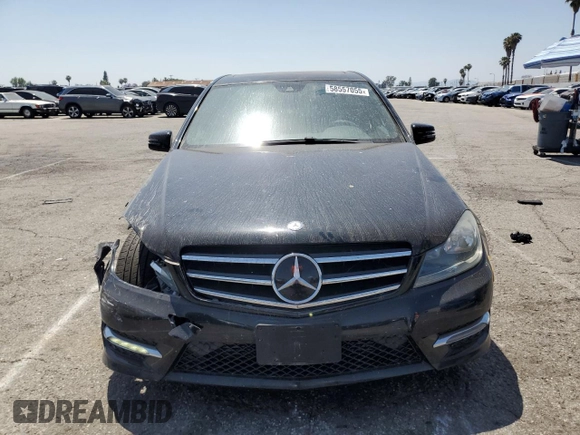 2014 Mercedes-Benz C 250 Sport z VIN WDDGF4HBXEA932241, wystawiony jako Copart lot #58557055 z przebiegiem 138 878 mil mil oraz Szkoda całkowita • Salvage title. Historia ofert i sprzedaży dostępna na DreamBid. Obrazek 5.