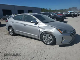 2020 Hyundai Elantra SEL z VIN 5NPD84LFXLH586828, wystawiony jako Copart lot #50519325 z przebiegiem Nie podano mil oraz Szkoda całkowita • Salvage title. Historia ofert i sprzedaży dostępna na DreamBid. Obrazek 4.