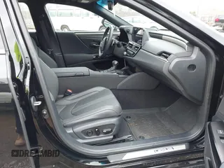 2024 Lexus ES 300h with VIN 58ABA1C1XRU037552, listed as a IAAI auction lot 41740338 with 21,655 mi miles and . Bid and sale history available at DreamBid. Image 5.