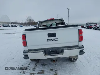 2015 GMC Sierra 2500HD available WiFi Denali with VIN 1GT120E88FF680538, listed as a IAAI auction lot 41571684 with 125,147 mi miles. Bid and sale history available at carsss.com. Image 16.