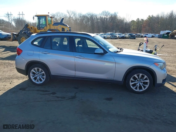 2013 BMW X1 xDrive28i with VIN WBAVL1C57DVR84747, listed as a IAAI auction lot 41273794 with 93,738 mi miles. Bid and sale history available at carsss.com. Image 13.