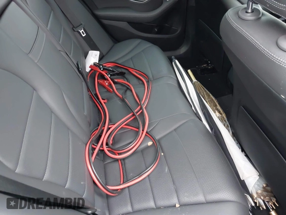 2019 Mercedes-Benz C 300 with VIN 55SWF8DB1KU309644, listed as a IAAI auction lot 41886116 with Not Provided miles and . Bid and sale history available at DreamBid. Image 8.