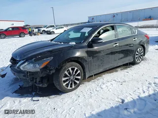 2017 Nissan Altima 2.5 SR with VIN 1N4AL3AP9HC470004, listed as a IAAI auction lot 41564947 with 118,219 mi miles. Bid and sale history available at carsss.com. Image 2.