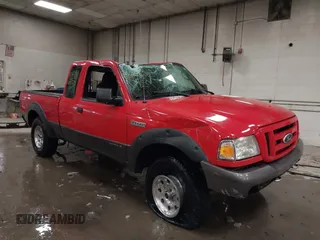 2006 Ford Ranger XLT with VIN 1FTZR45E16PA09721, listed as a IAAI auction lot 41589250 with 184,226 mi miles. Bid and sale history available at carsss.com. Image 1.