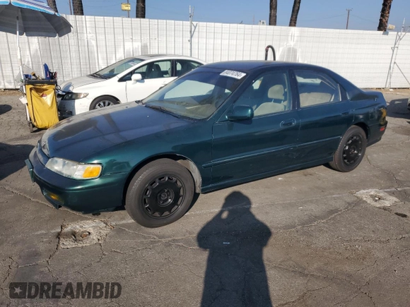 1995 Honda Accord LX с VIN 1HGCD5633SA021651, выставлен на аукционе Copart как лот 84074764 с пробегом 137 788 миль миль и Списание • Salvage title. История ставок и продаж доступна на DreamBid. Изображение 1.