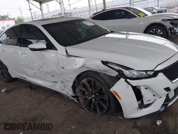 2021 Cadillac CT5 Sport z VIN 1G6DU5RK9M0117981, wystawiony jako IAAI lot #42021432 z przebiegiem 67 363 mil mil oraz . Historia ofert i sprzedaży dostępna na DreamBid. Obrazek 6.