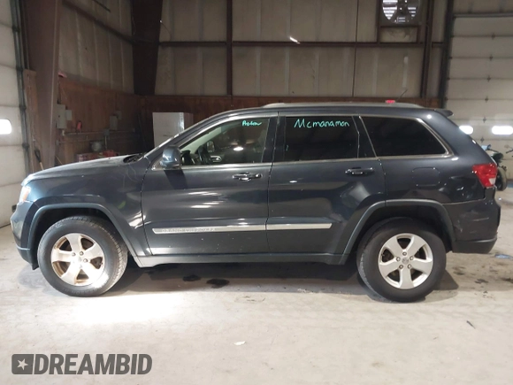 2013 Jeep Grand Cherokee Laredo with VIN 1C4RJFAG9DC583269, listed as a IAAI auction lot 41241085 with 147,995 mi miles. Bid and sale history available at carsss.com. Image 14.