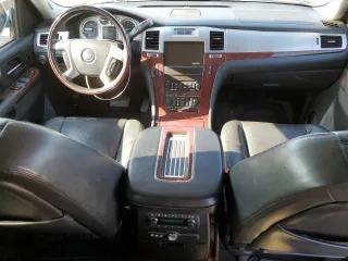 2012 Cadillac Escalade z VIN 1GYS4GEF8CR189283, wystawiony jako Copart lot #66430754 z przebiegiem 219 132 mil mil oraz Czysty tytuł • Clean title. Historia ofert i sprzedaży dostępna na DreamBid. Obrazek 8.