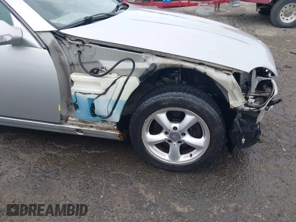 2001 Mercedes-Benz SLK 230/320 with VIN WDBKK65F61F223014, listed as a IAAI auction lot 42193397 with 291,610 mi miles and . Bid and sale history available at DreamBid. Image 19.