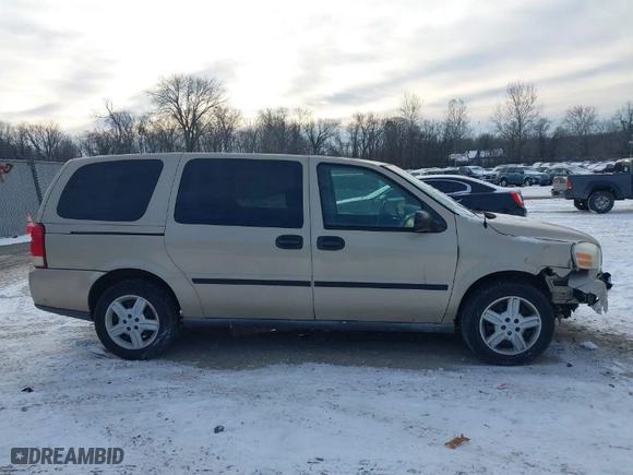 2005 Chevrolet Uplander with VIN 1GNDV03L65D206827, listed as a IAAI auction lot 41394470 with NaN miles. Bid and sale history available at carsss.com. Image 13.
