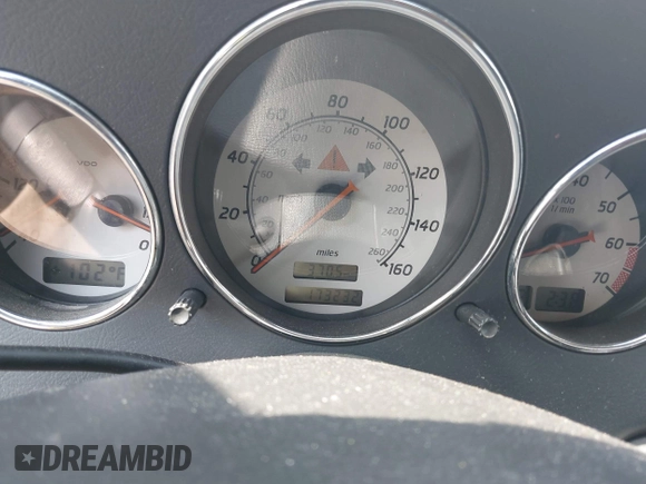 2003 Mercedes-Benz SLK 320 z VIN WDBKK65FX3F289228, wystawiony jako IAAI lot #42584634 z przebiegiem 173 232 mil mil oraz . Historia ofert i sprzedaży dostępna na DreamBid. Obrazek 7.