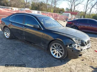 2006 BMW 7 Series 750i z VIN WBAHL83566DT04948, wystawiony jako IAAI lot #41857813 z przebiegiem 239 691 mil mil oraz . Historia ofert i sprzedaży dostępna na DreamBid. Obrazek 1.