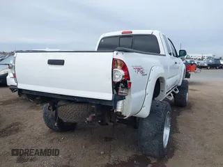 2008 Toyota Tacoma with VIN 5TEUU42N28Z531007, listed as a IAAI auction lot 41743306 with 92,105 mi miles and . Bid and sale history available at DreamBid. Image 6.