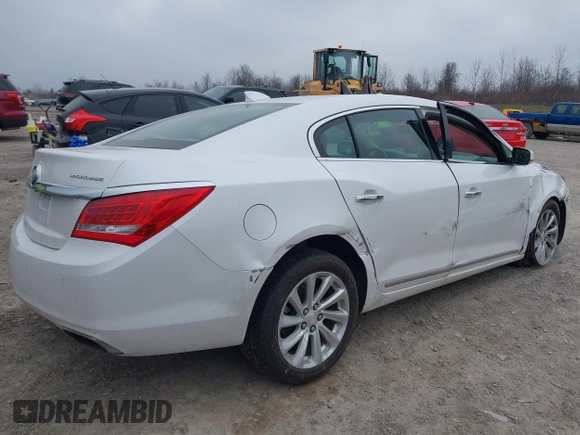 2015 Buick LaCrosse Leather with VIN 1G4GB5G36FF182472, listed as a IAAI auction lot 41938997 with 86,955 mi miles. Bid and sale history available at carsss.com. Image 4.