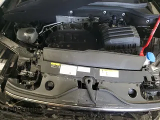 2024 Volkswagen Atlas SE z VIN 1V2HR2CA0RC598335, wystawiony jako Copart lot #44820295 z przebiegiem 4 621 mil mil oraz Szkoda całkowita • Salvage title. Historia ofert i sprzedaży dostępna na DreamBid. Obrazek 12.