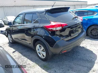 2018 Nissan Kicks S with VIN 3N1CP5CUXJL532514, listed as a IAAI auction lot 41919694 with 30,431 mi miles and . Bid and sale history available at carsss.com. Image 3.