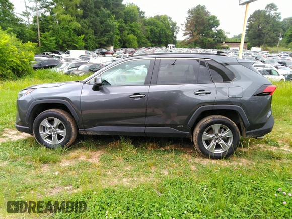 2023 Toyota RAV4 Hybrid LE z VIN 4T3MWRFV4PU090900, wystawiony jako IAAI lot #42299116 z przebiegiem 61 177 mil mil oraz . Historia ofert i sprzedaży dostępna na DreamBid. Obrazek 14.