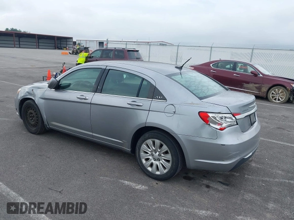 2013 Chrysler 200 LX with VIN 1C3CCBABXDN640536, listed as a IAAI auction lot 39425402 with 188,960 mi miles. Bid and sale history available at carsss.com. Image 3.